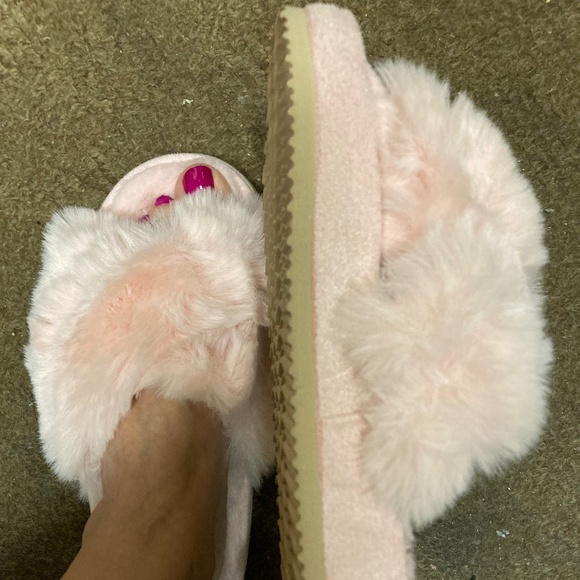 NWOT Pink Furry Platform Slippers - Picture 3 of 7